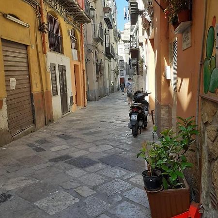 Casa Vacanza Mercato Ballaro' Palermo Bagian luar foto
