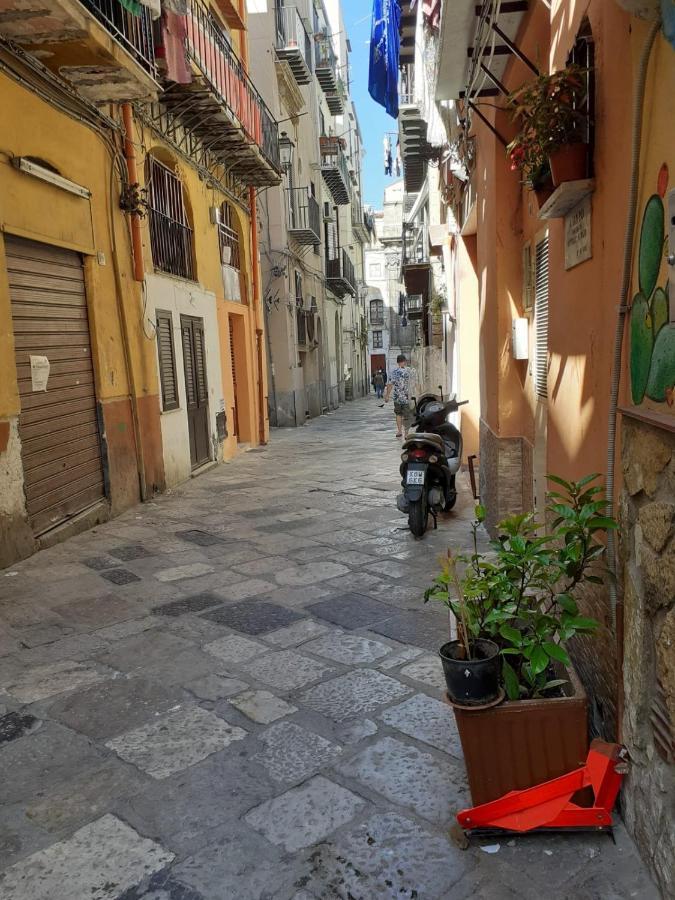 Casa Vacanza Mercato Ballaro' Palermo Bagian luar foto